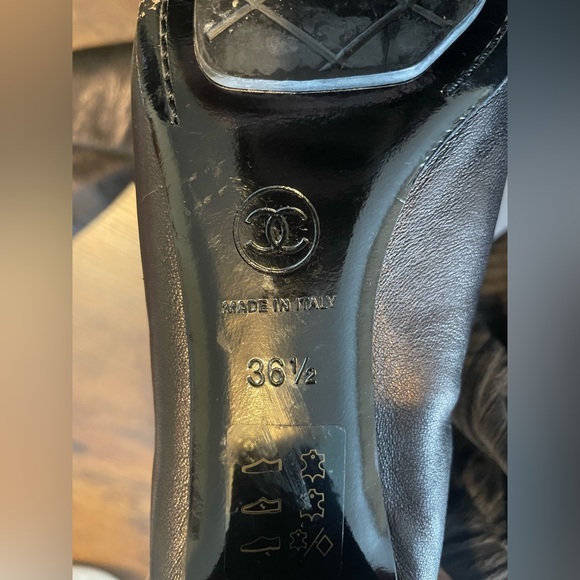 CHANEL over the knee Brown cap toe stretch leather boots - Picture 14 of 14